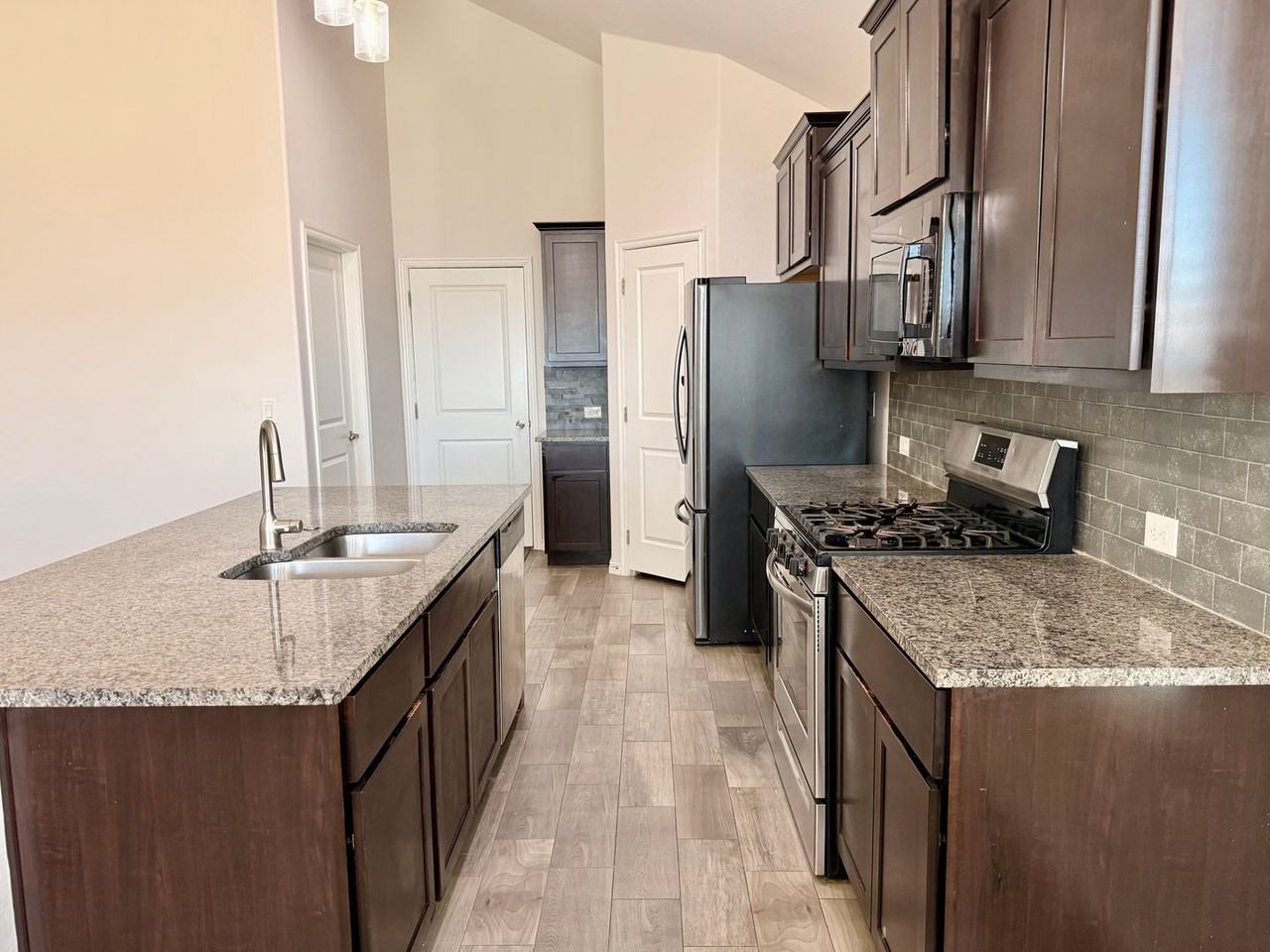 3416 Sadie Dr - Photo 6 of 26