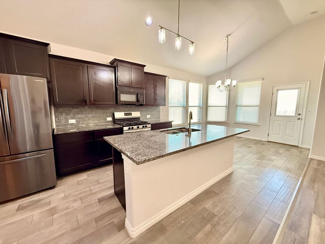 3416 Sadie Dr - Photo 7 of 26