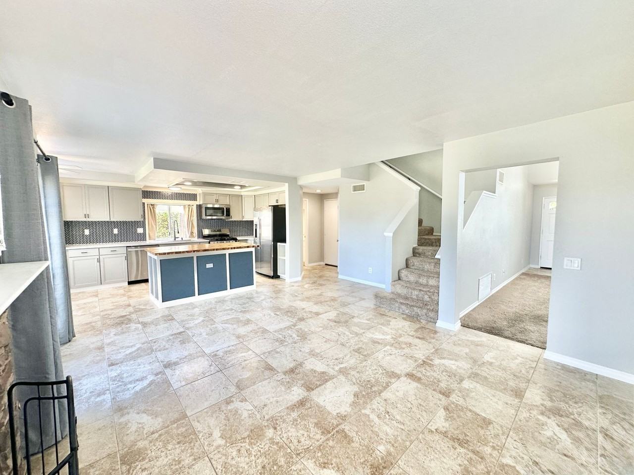 585 Boysenberry Way - Photo 7 of 44