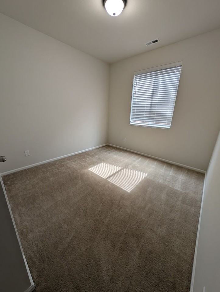 6699 Skipper Ln Se - Photo 5 of 27