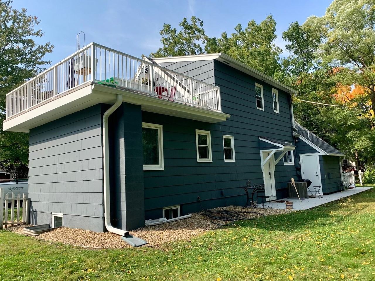 8 18th Ave Sw - Photo 2 of 22