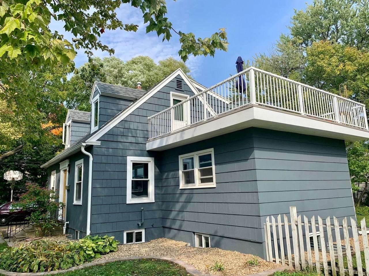 8 18th Ave Sw - Photo 3 of 22