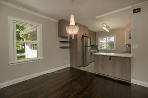 featured image of 8 18th Ave Sw