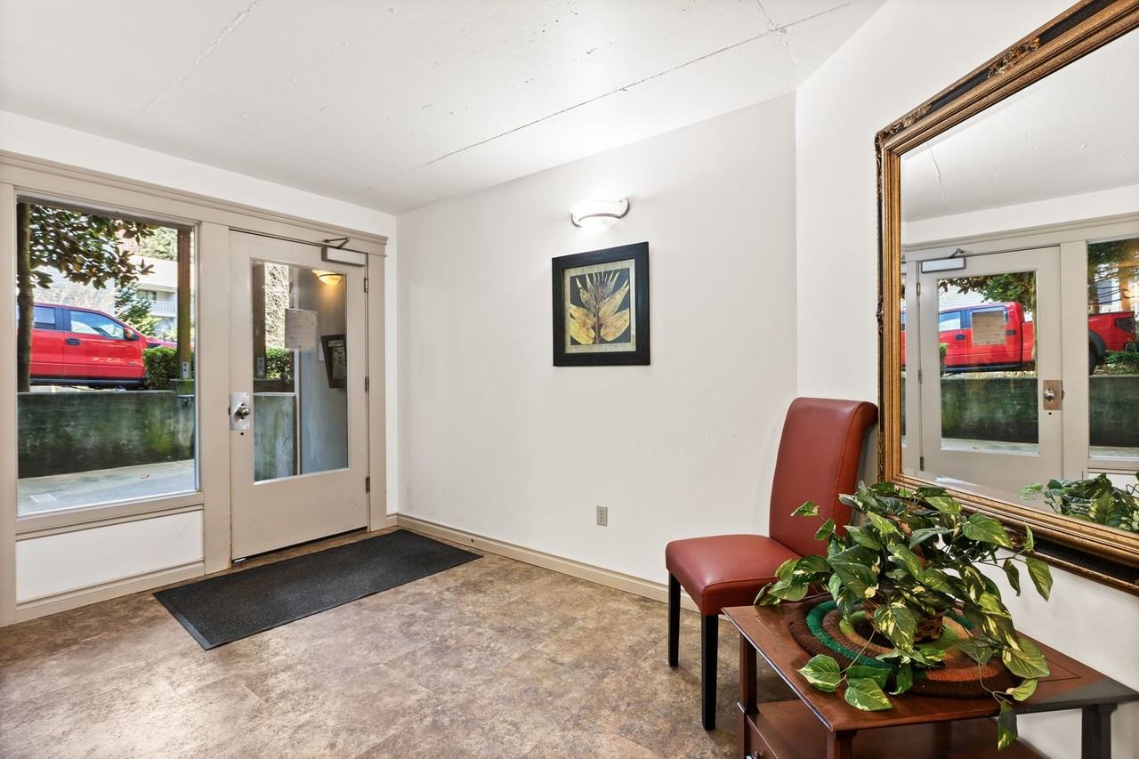 710 N 160th St #B204 - Photo 3 of 24