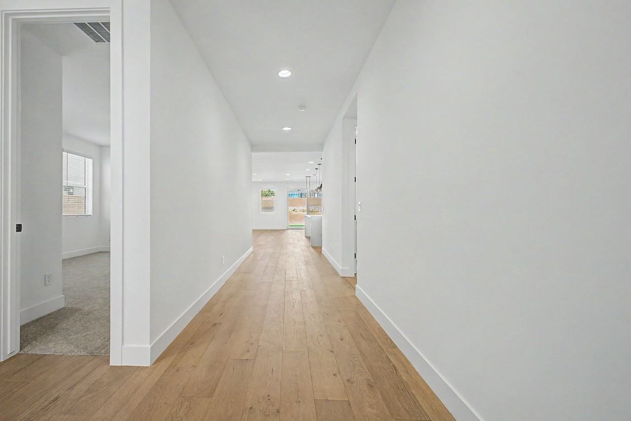 7384 W Hedge Hog Pl - Photo 3 of 20