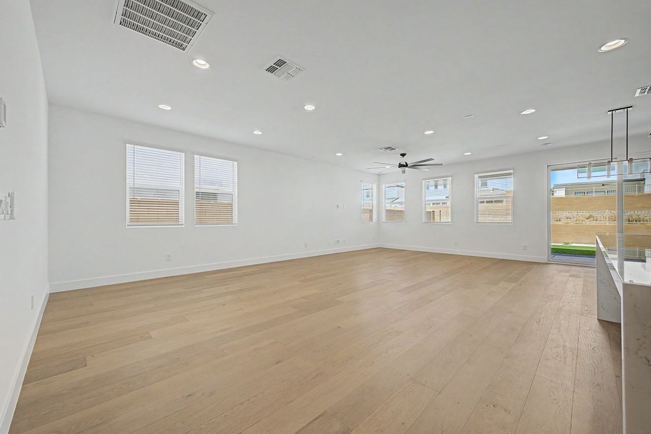 7384 W Hedge Hog Pl - Photo 4 of 20