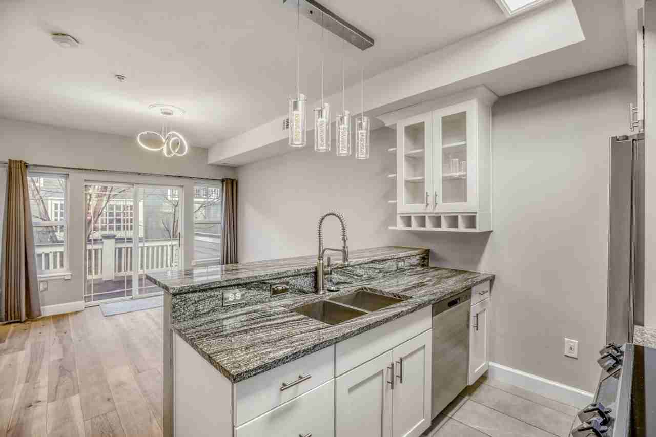 1834 Arapahoe Ave #B - Photo 7 of 17