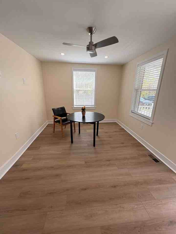 2449 S Oakland St - Photo 3 of 29