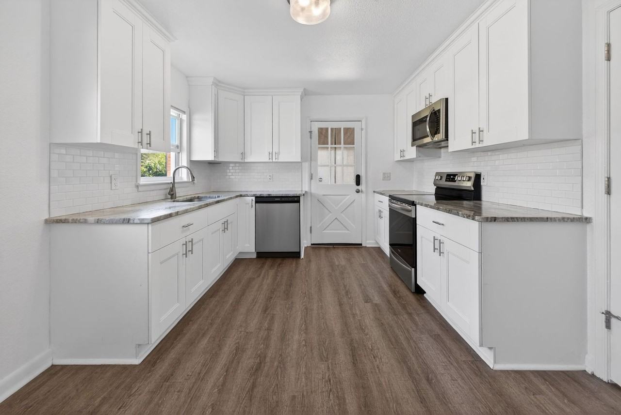 1013 Sherry Ave - Photo 6 of 15