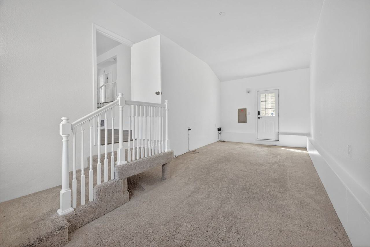 1013 Sherry Ave - Photo 7 of 15