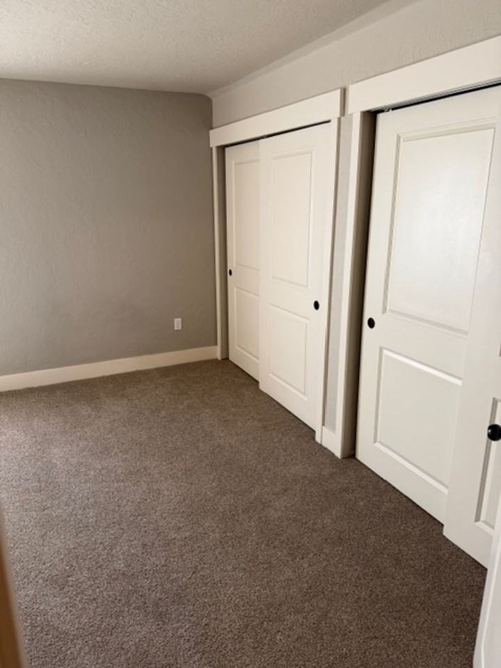 91 S Blackhawk Ln - Photo 5 of 17