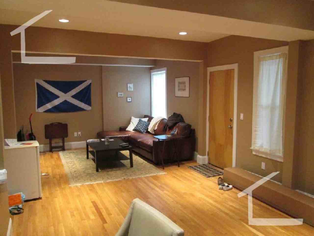 1607 Beacon St - Photo 5 of 12