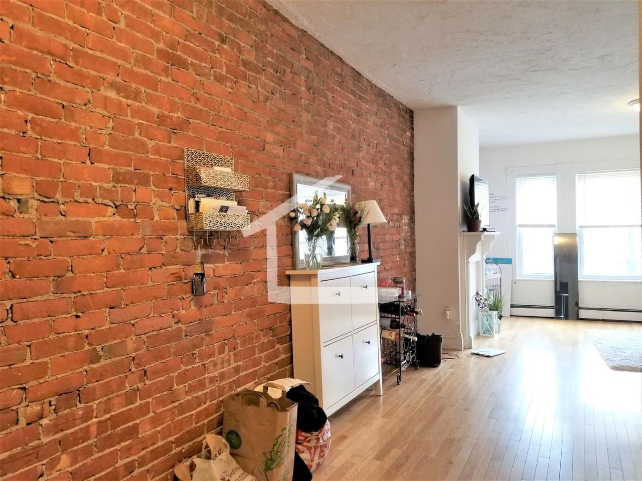 64 Murdock St - Photo 6 of 18