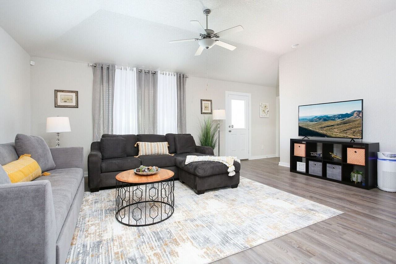 6943 Emerald Vly - Photo 4 of 14