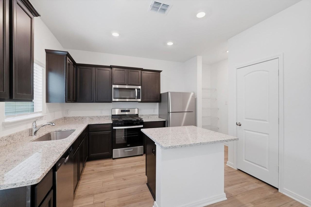 5919 Cooper Cash - Photo 7 of 32