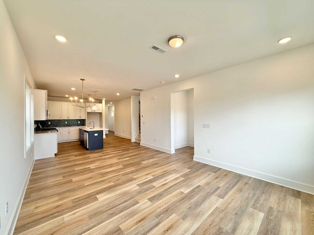 885 Central Park Dr - Photo 3 of 21