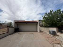 featured image of 1413 Desert Willow Dr