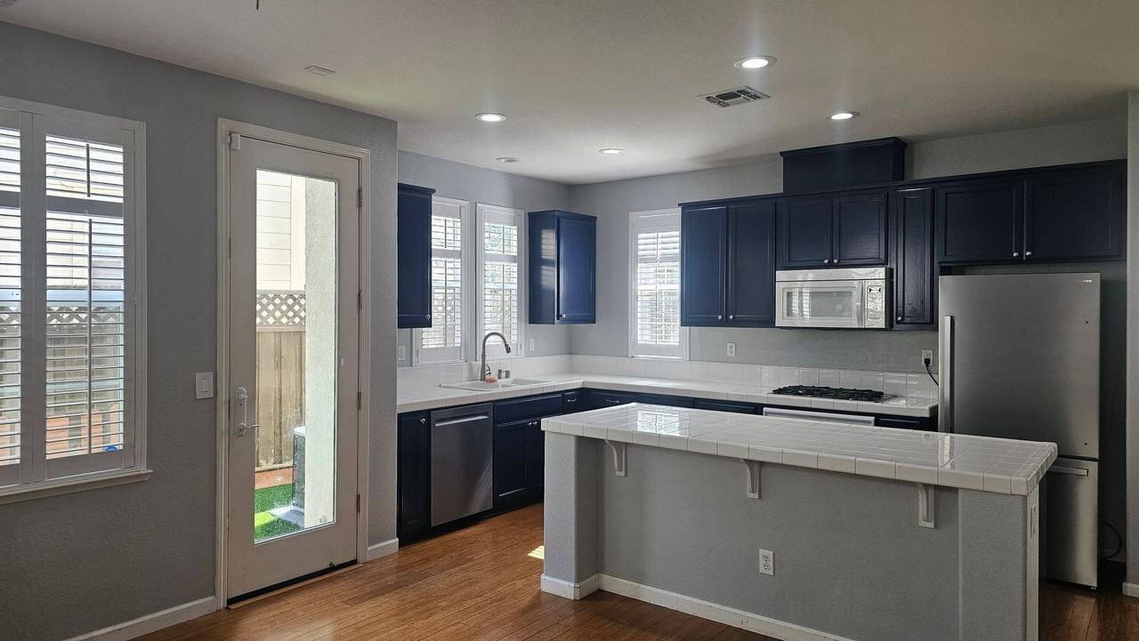 8184 Carlisle Way - Photo 7 of 37