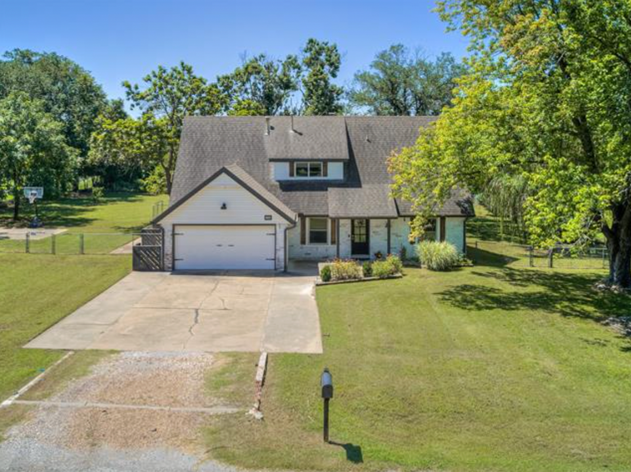 14744 E 74th St N - Photo 2 of 48