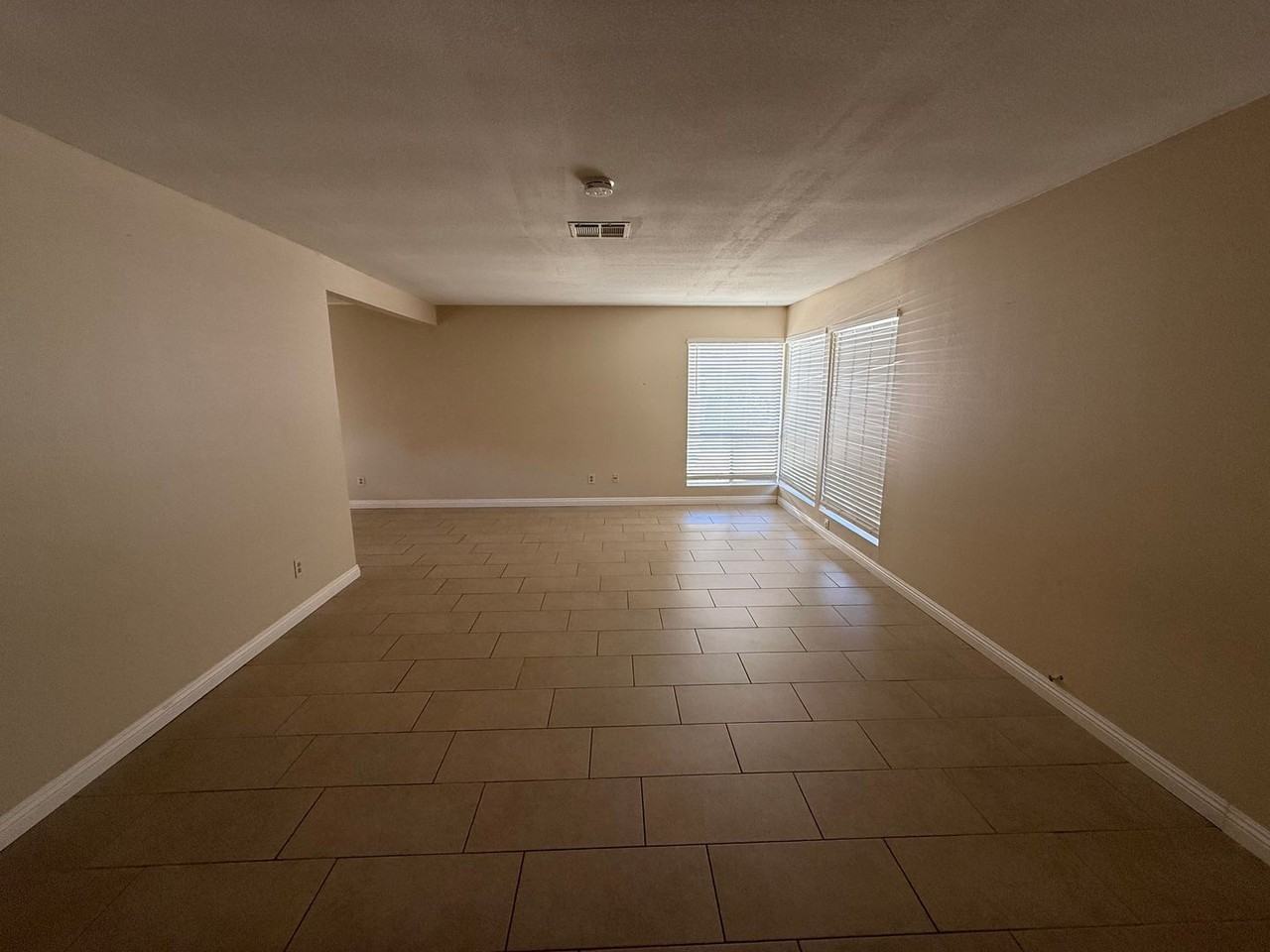 41029 Alder Ave - Photo 5 of 50