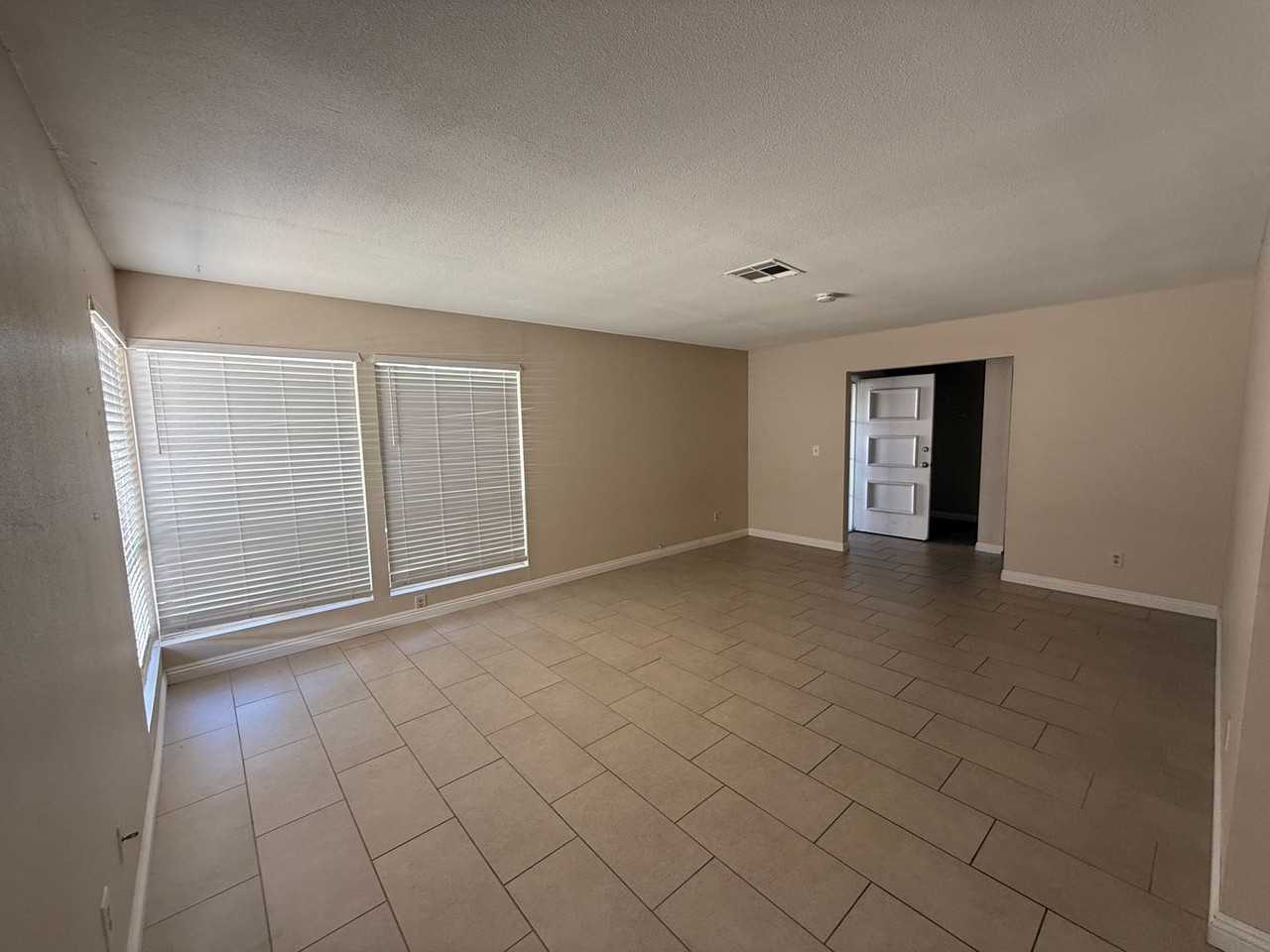 41029 Alder Ave - Photo 7 of 50