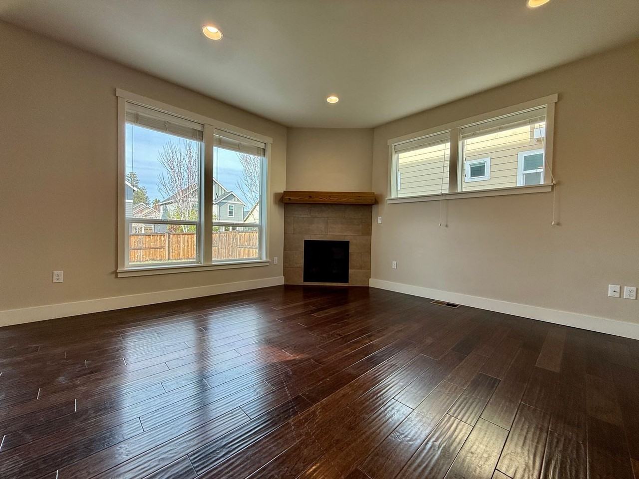 20478 Se Elijah Ct - Photo 7 of 25