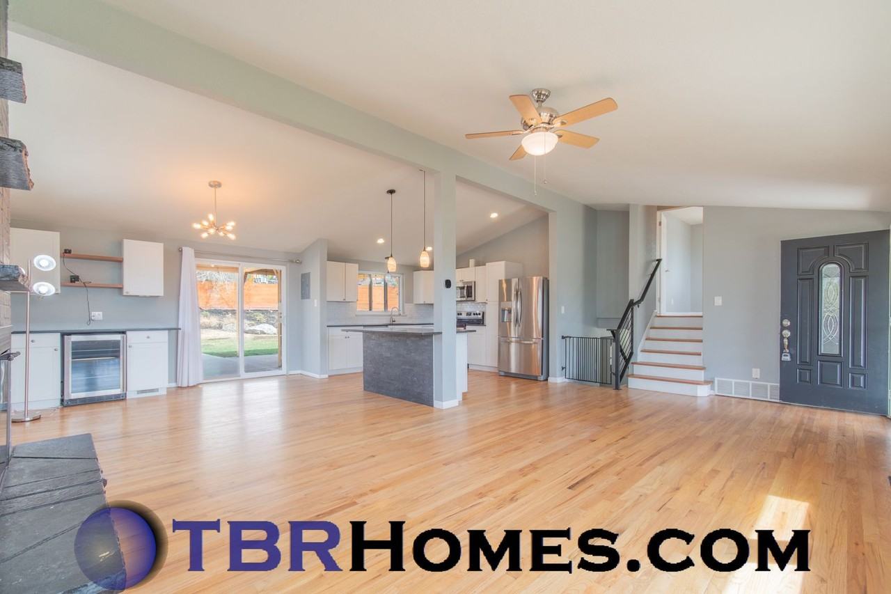 8545 W 64th Pl - Photo 4 of 27