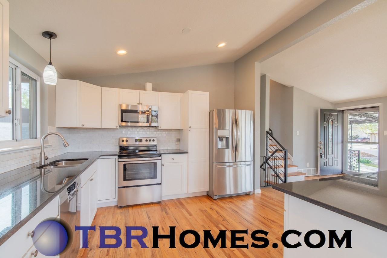 8545 W 64th Pl - Photo 6 of 27