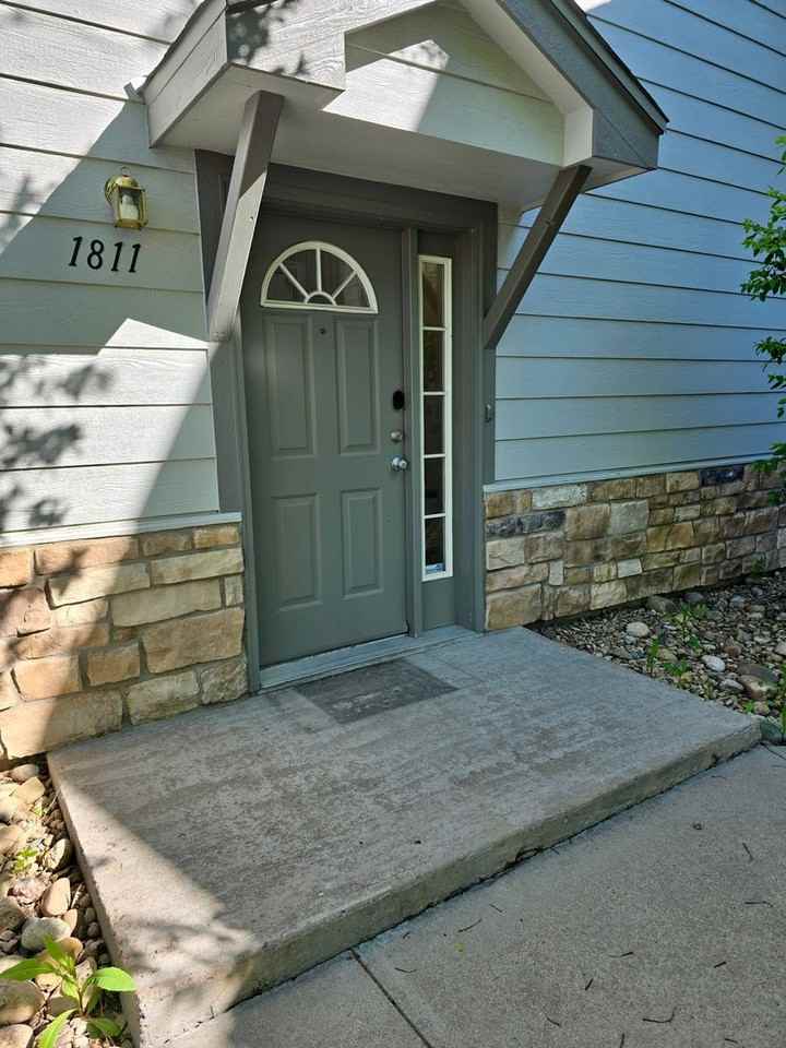 3262 E 103rd Dr - Photo 2 of 30