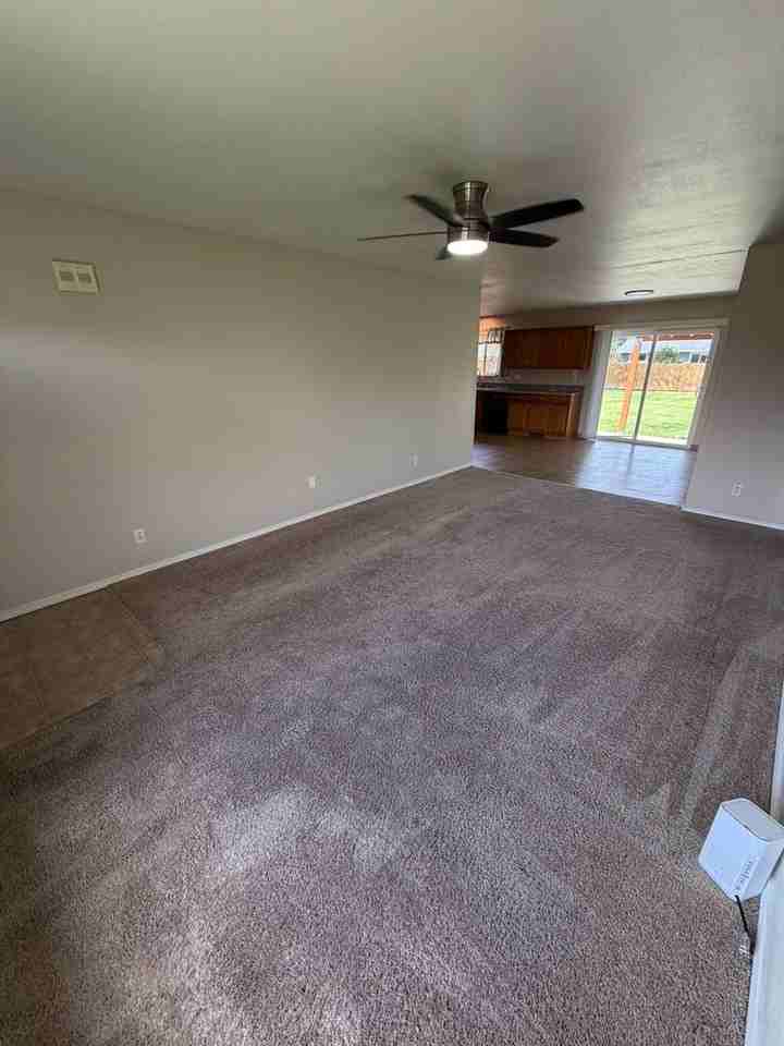 370 S 11th St - Photo 5 of 20