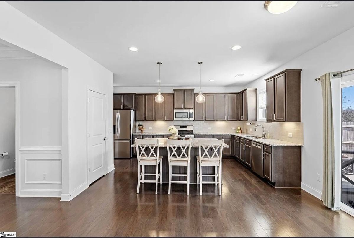 286 Braselton St - Photo 3 of 20