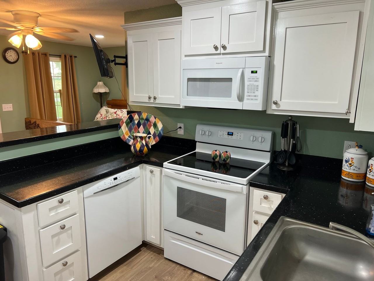 15177 W Grandview Rd - Photo 6 of 12