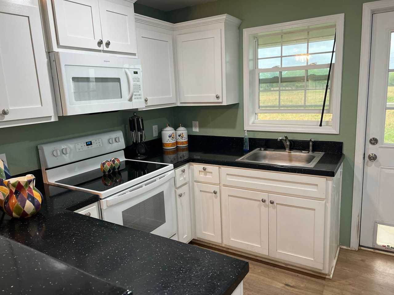 15177 W Grandview Rd - Photo 7 of 12