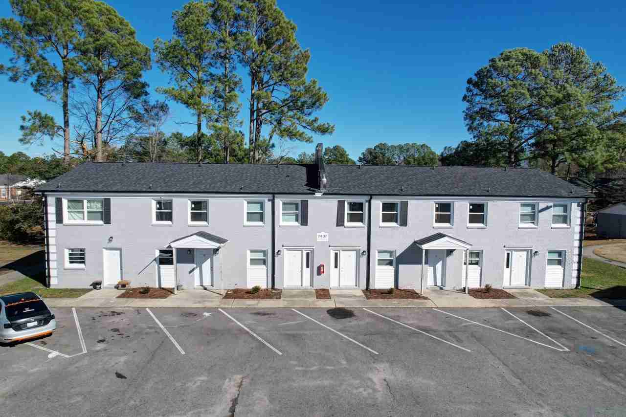 Arlington Village Townhomes - Photo 2 of 29