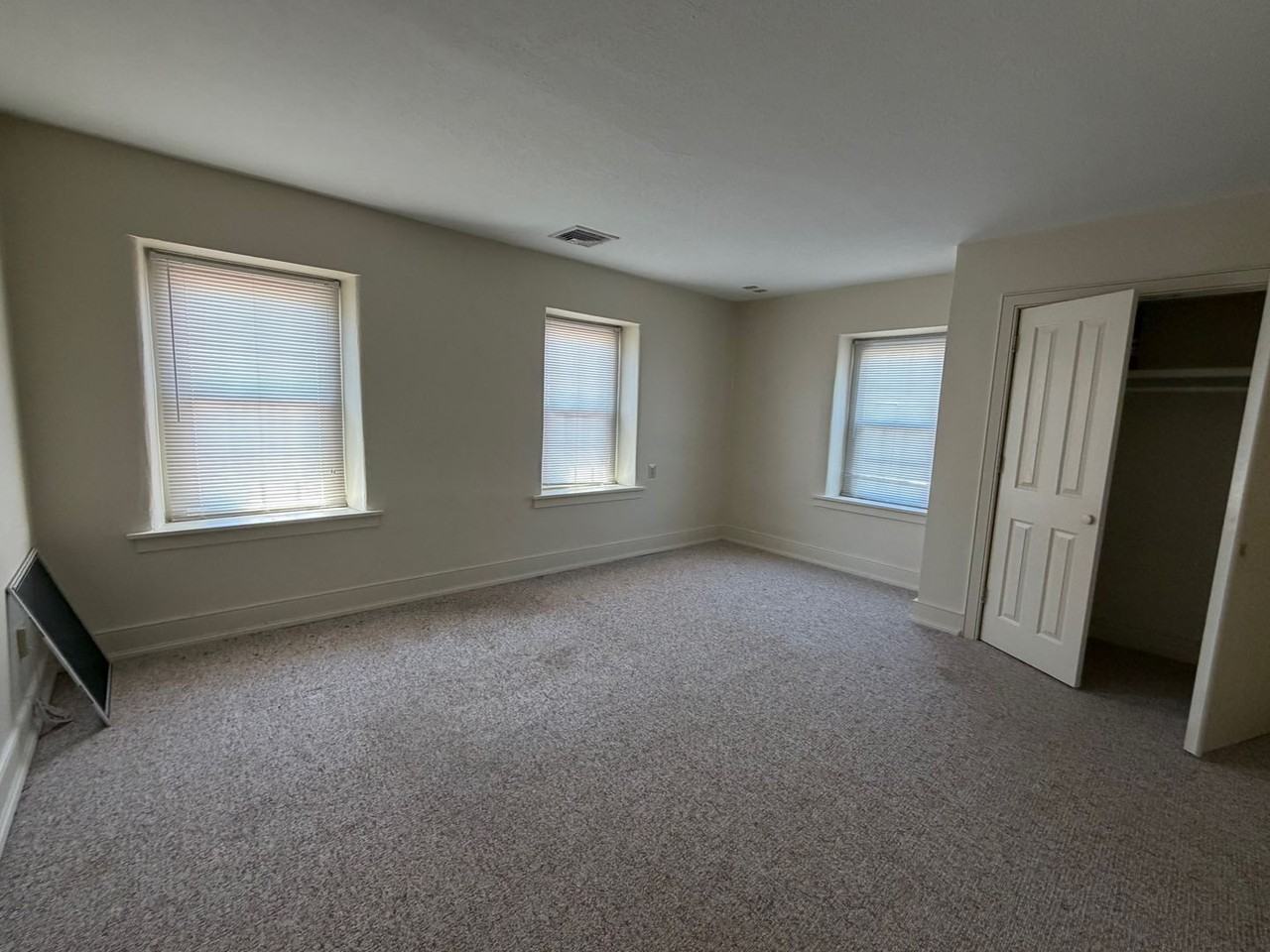 134 Second Ave - Photo 6 of 7