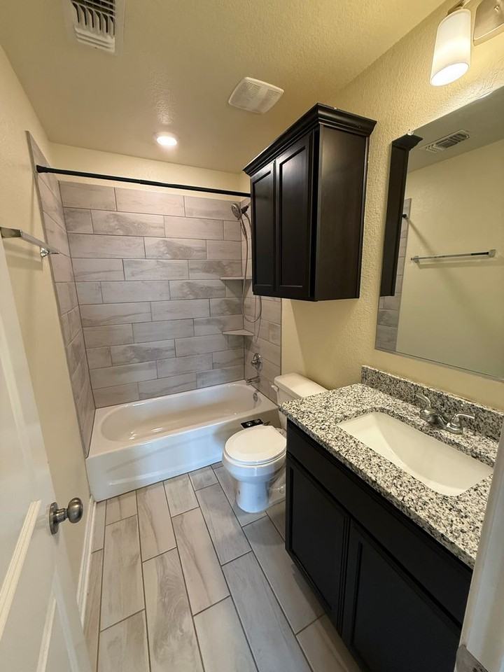 846 Ross Rd - Photo 4 of 15