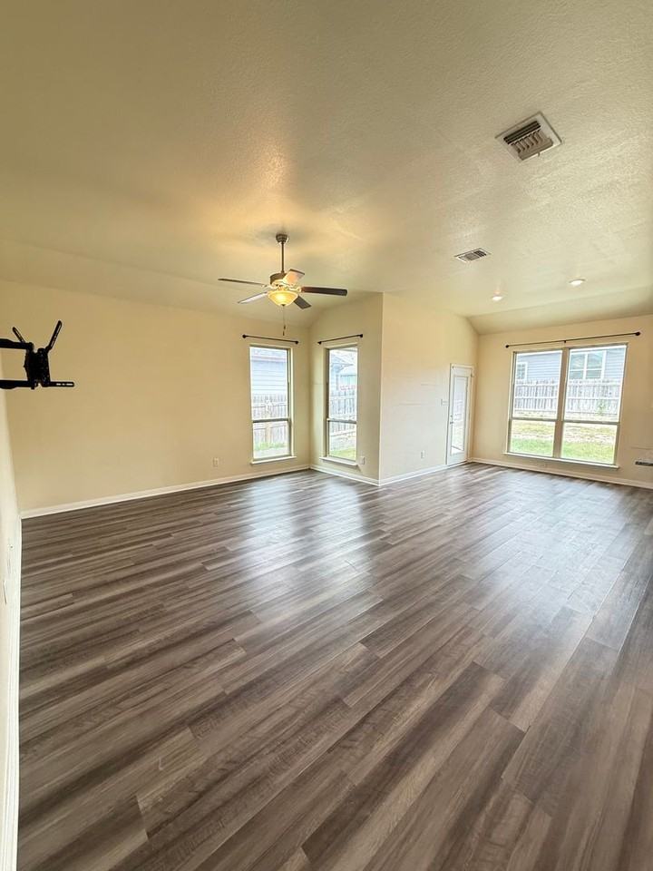 846 Ross Rd - Photo 7 of 15