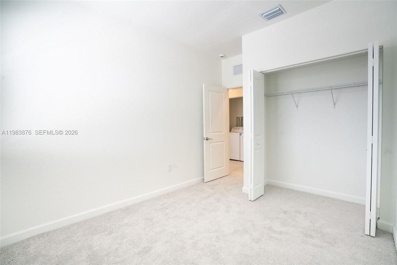 204 Se 10 Ct - Photo 7 of 13