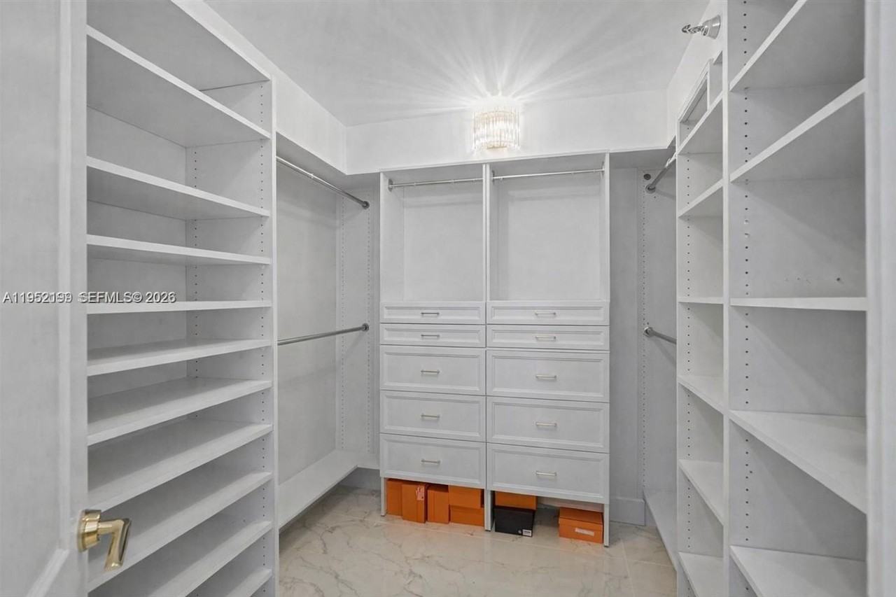 3500 Mystic Pointe Dr - Photo 7 of 15