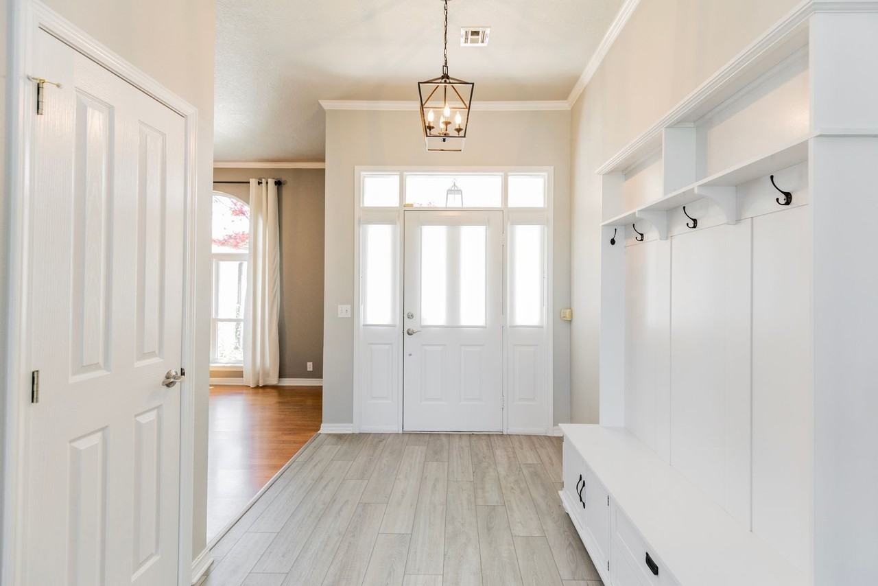 1261 Mount Hebron Rd - Photo 2 of 28