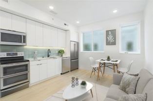 2720 N Hope St - Photo 1 of 1