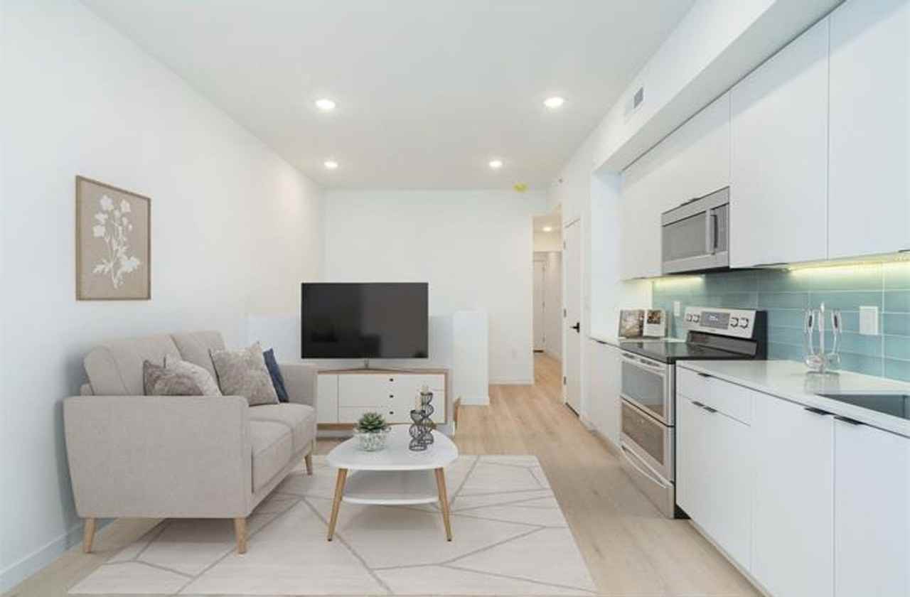 2721 N Howard St - Photo 3 of 8