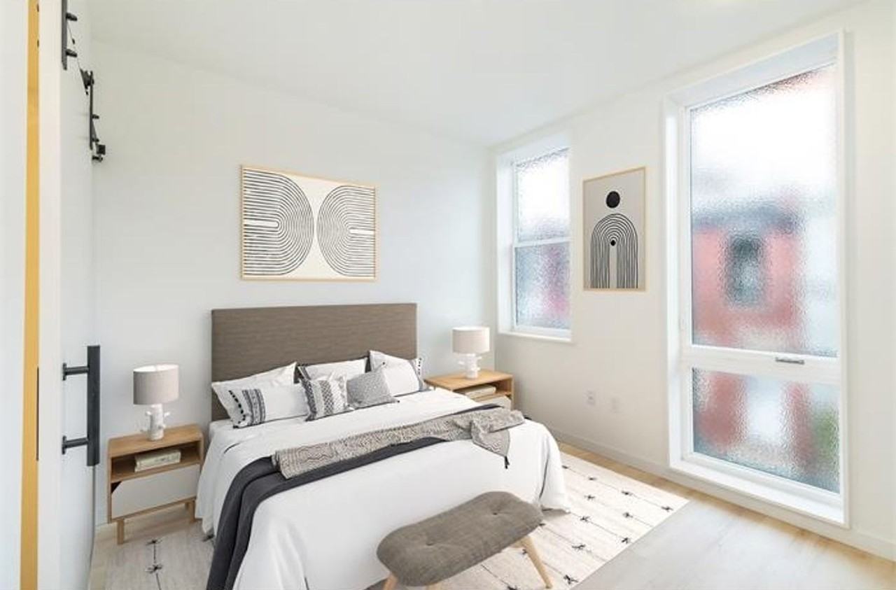 2721 N Howard St - Photo 4 of 8