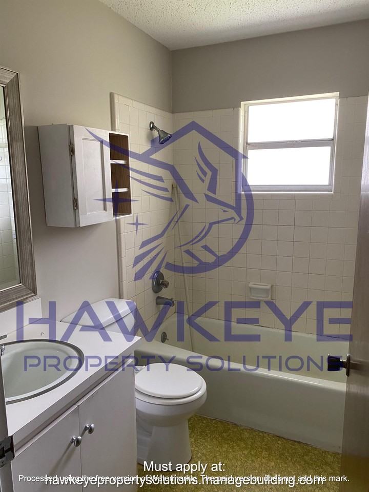 920 Marietta St #1 - Photo 7 of 10