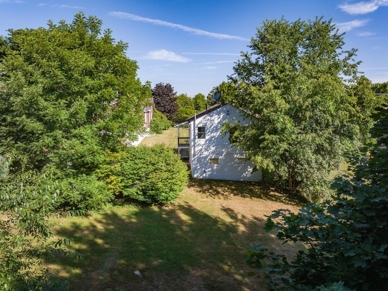 Russell St #1 - Photo 4 of 45