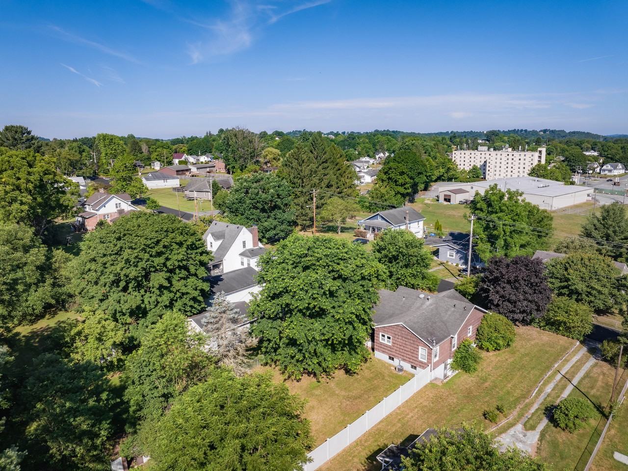 Russell St #1 - Photo 7 of 45