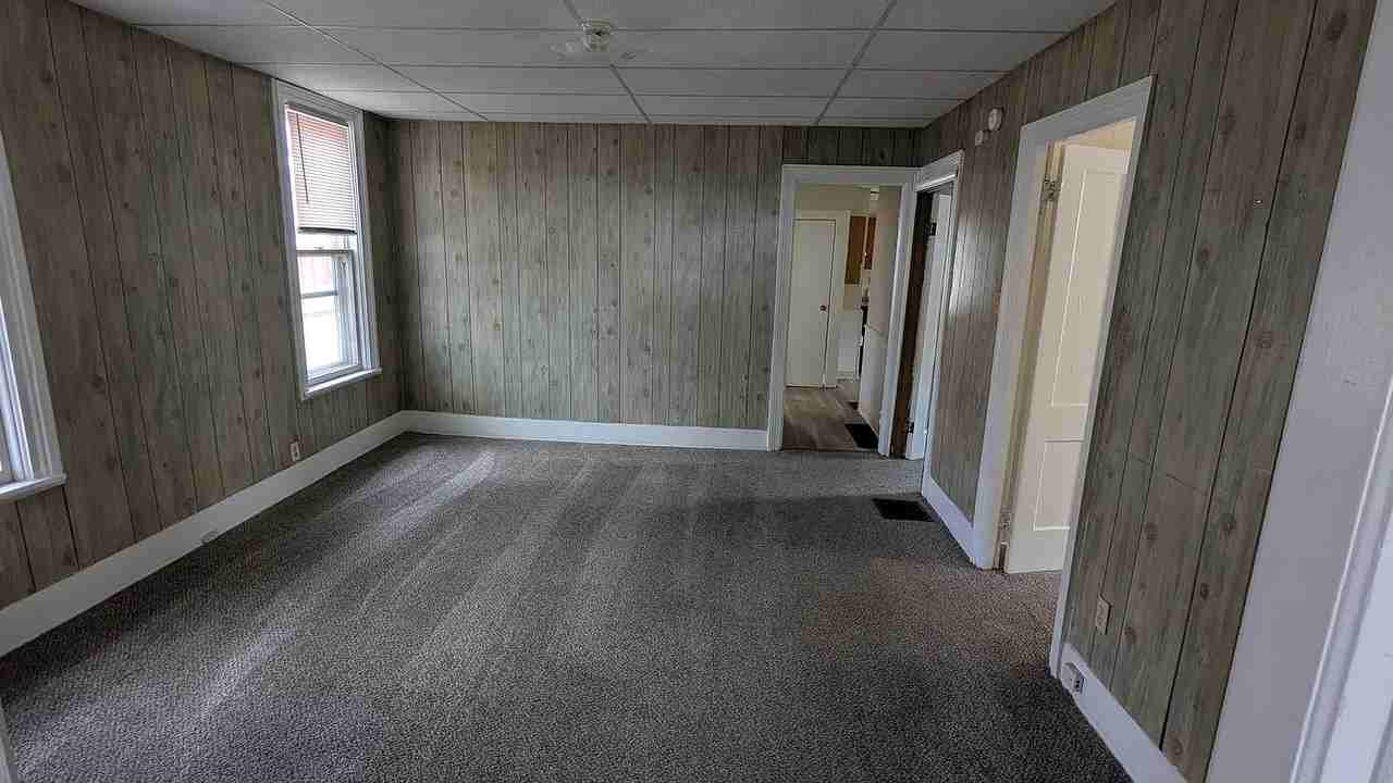 W 7th St #449-5 - Photo 4 of 16