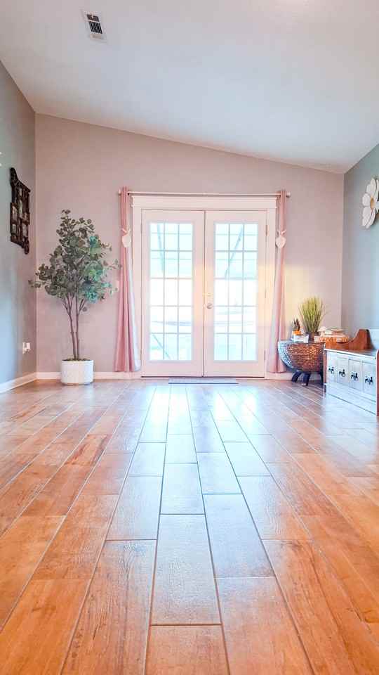 403 Antler Dr #1 - Photo 4 of 27