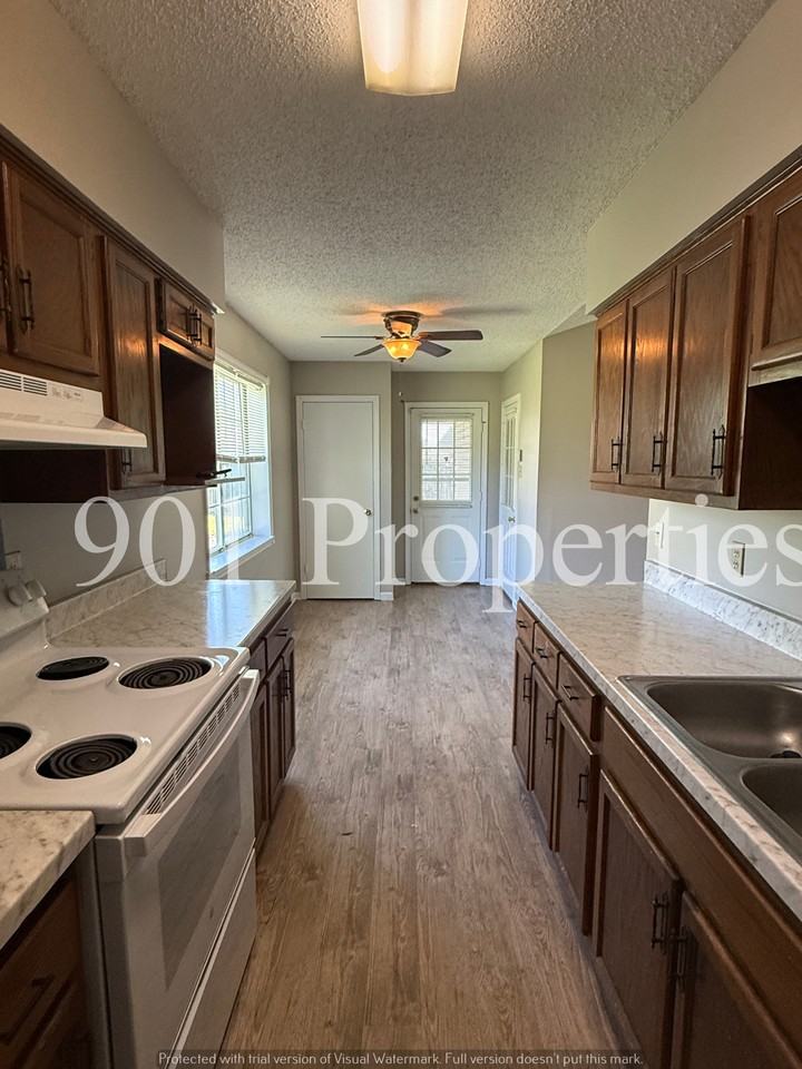 383 Colonial Dr #1 - Photo 2 of 12