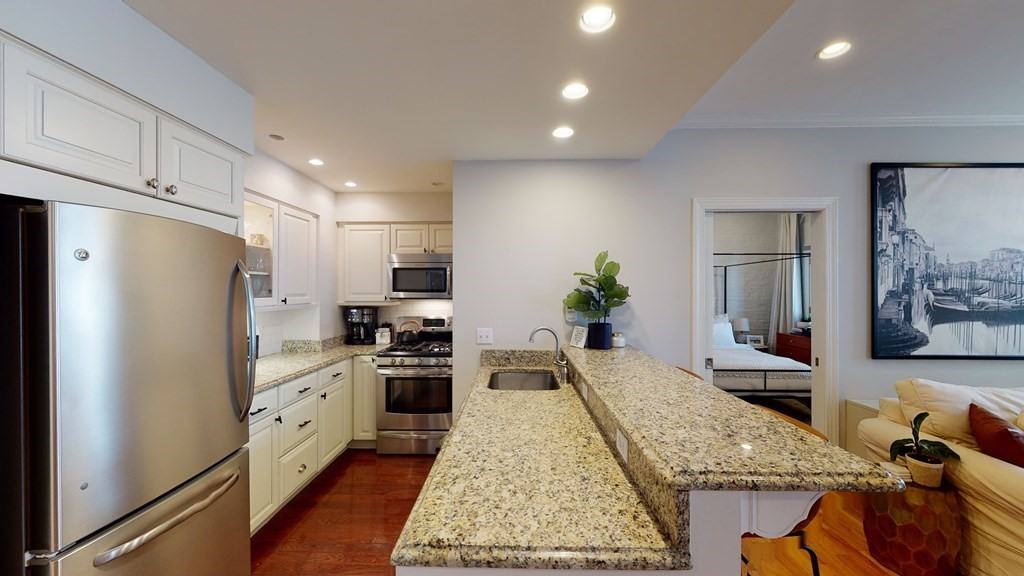 27 Bowdoin St #1B - Photo 6 of 16